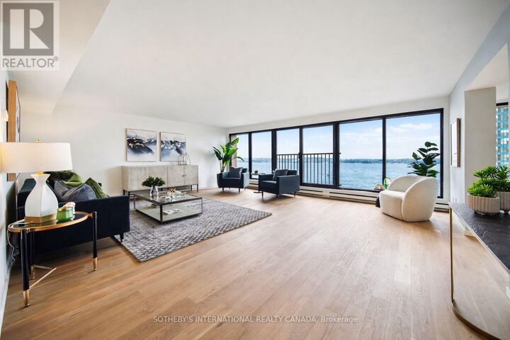 Property Photo:  65 Harbour Square 1110  ON M5J 2L4 