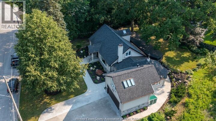 Property Photo:  4251 Roseland Drive West  ON N9G 2A1 