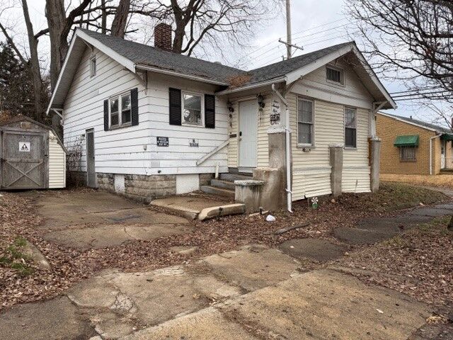 Property Photo:  425 N 18th Street  IL 62521 