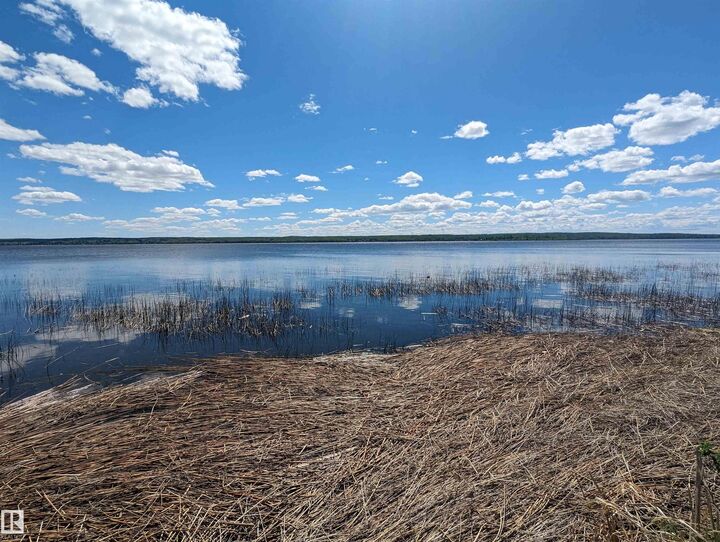 Property Photo: 5520 Hwy 633 AB T0E 0L0