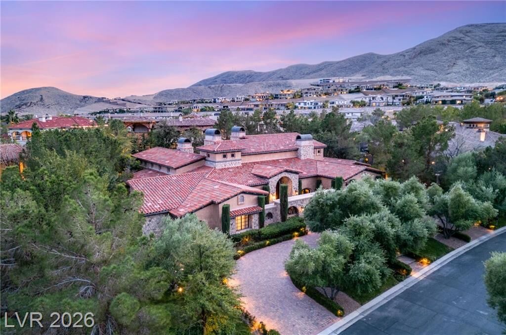 Property Photo: 43 Olympia Hills Circle NV 89141