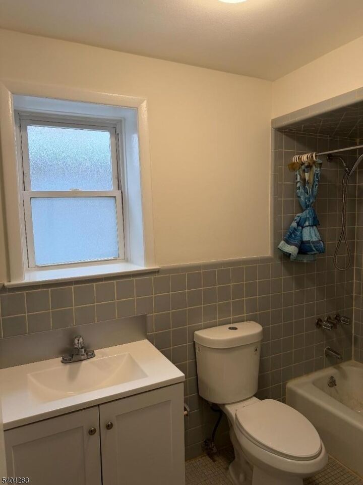 Property Photo:  671 Midland Ave  NJ 07026 