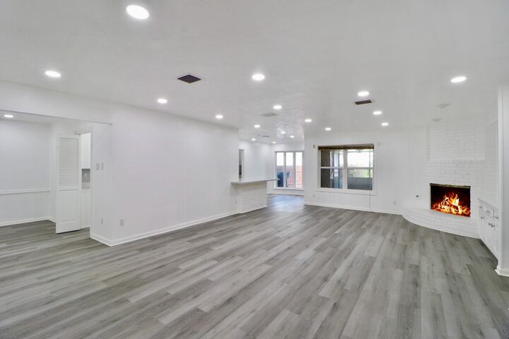 Property Photo: 9807 Braewick Drive TX 77096