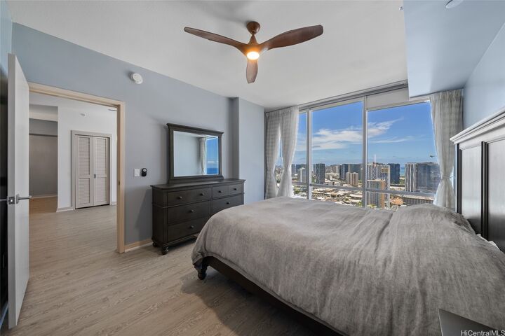 Property Photo:  555 South Street 4202  HI 96813 