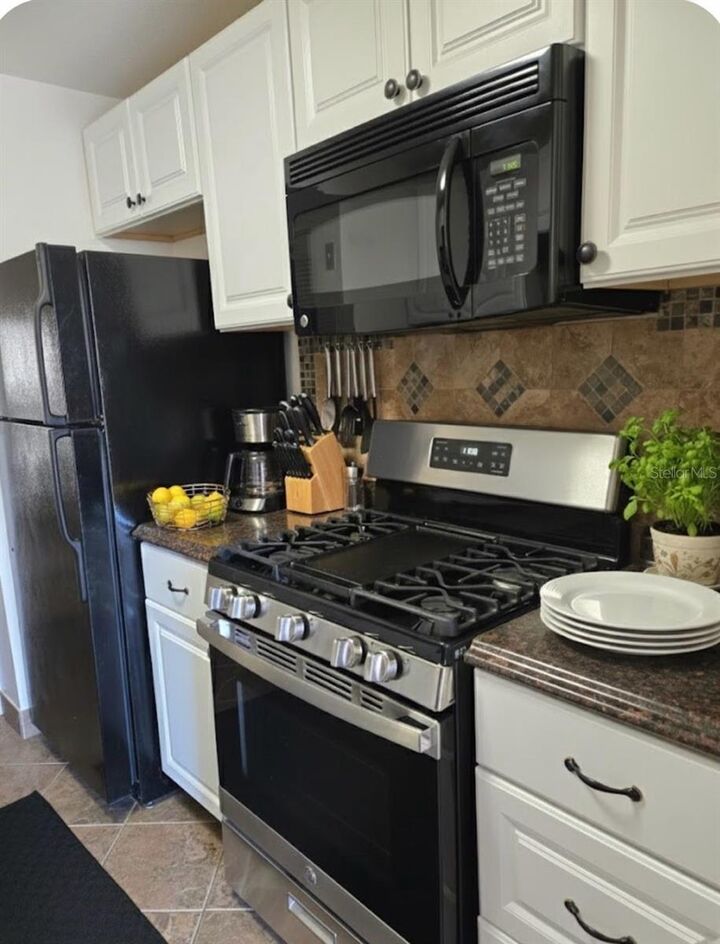 Property Photo:  10038 62nd Terrace N 11  FL 33708 