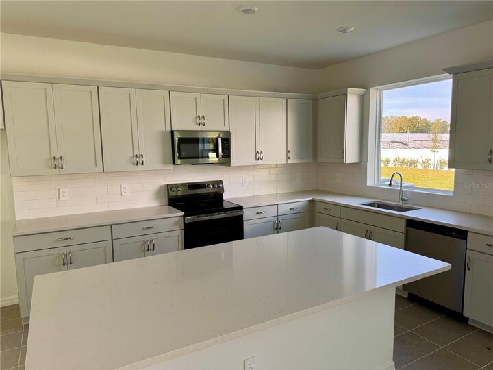 Property Photo:  4714 Outhaul Run  FL 34221 