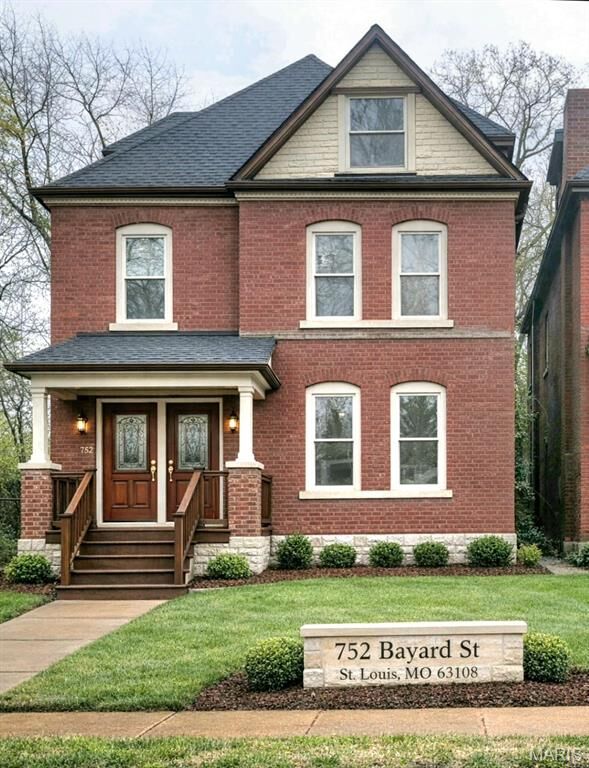 Property Photo:  752 Bayard Avenue  MO 63108 