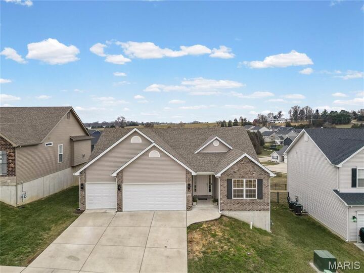Property Photo: 1810 Valley View Circle MO 63028