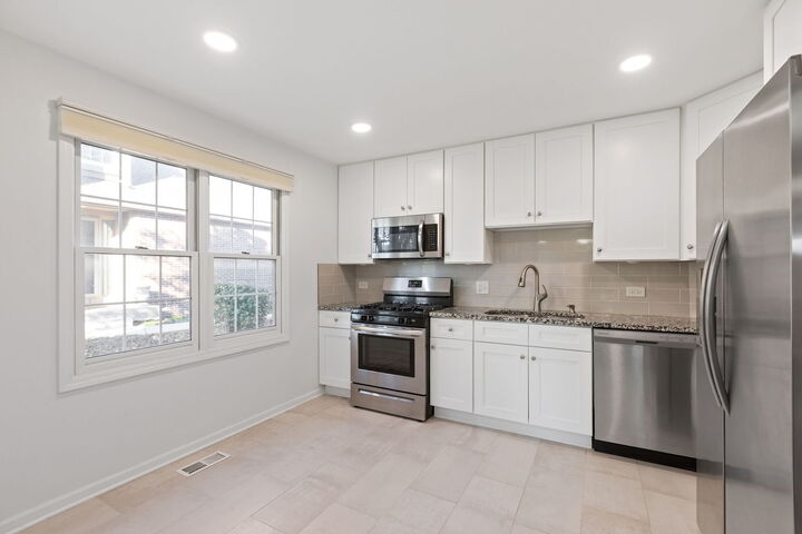 Property Photo:  1441 Aberdeen Court -  IL 60564 