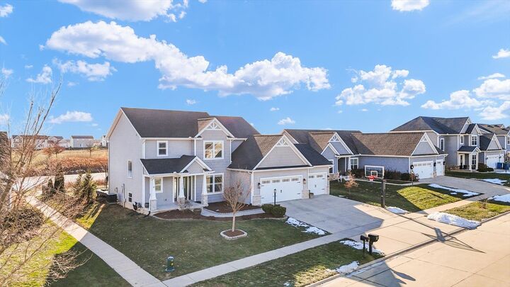 Property Photo: 313 London Way IL 61874