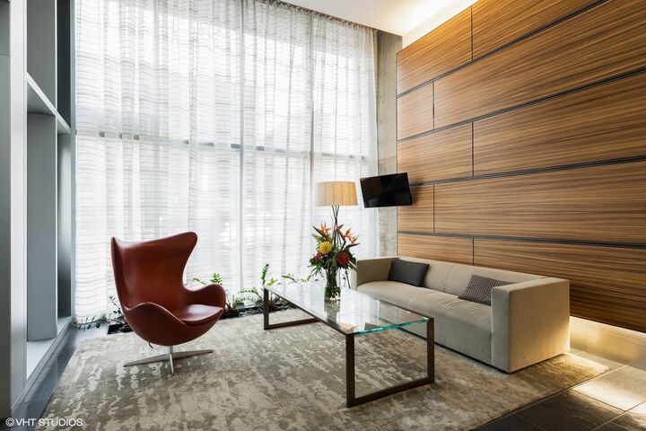 Property Photo: 659 W Randolph Street 1118 IL 60661