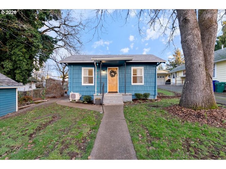 Property Photo: 12510 SE 23rd Ave OR 97222