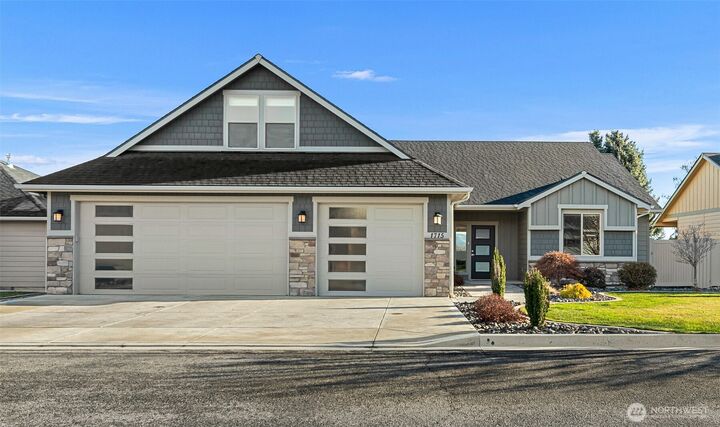 Property Photo:  1715  Brambling Brae Lane  WA 98801 