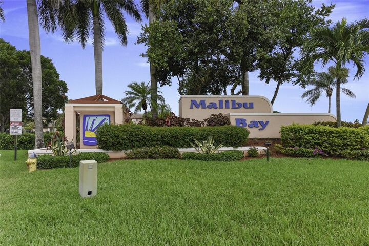 Property Photo:  757 NW 208th Drive  FL 33029 