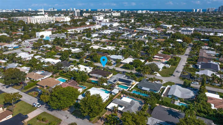 Property Photo: 4401 NE 18th Avenue FL 33334