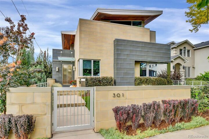 Property Photo:  301 Monroe Street  CO 80206 