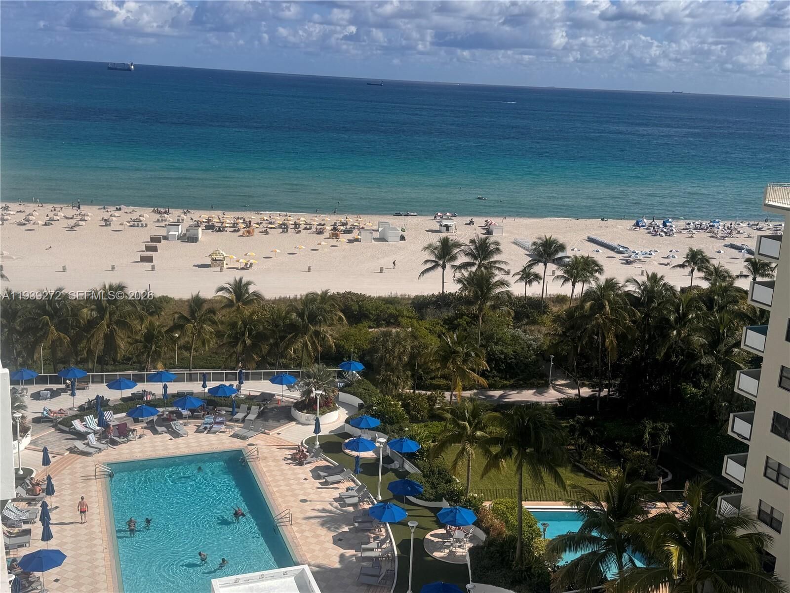 Property Photo:  100 Lincoln Rd 1230  FL 33139 