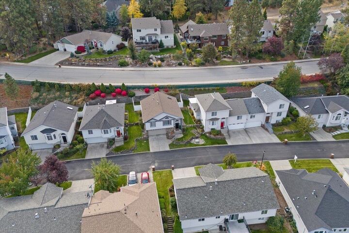 Property Photo:  619 W Persimmon Ln  WA 99224 