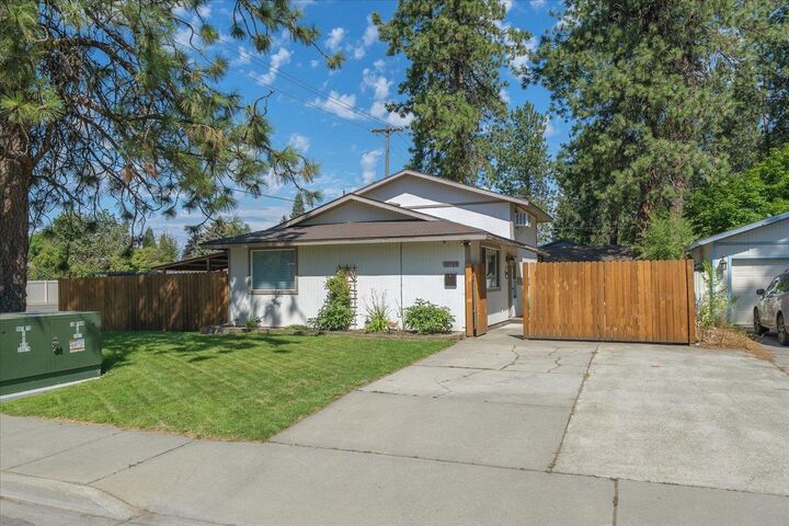 Property Photo:  10709 E 32nd Ave  WA 99206 