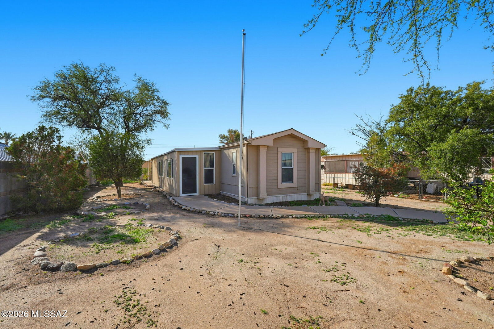 Property Photo: 2211 W Wetmore Road AZ 85705