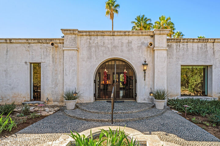 Property Photo:  2820 E Cerrada Los Palitos  AZ 85718 