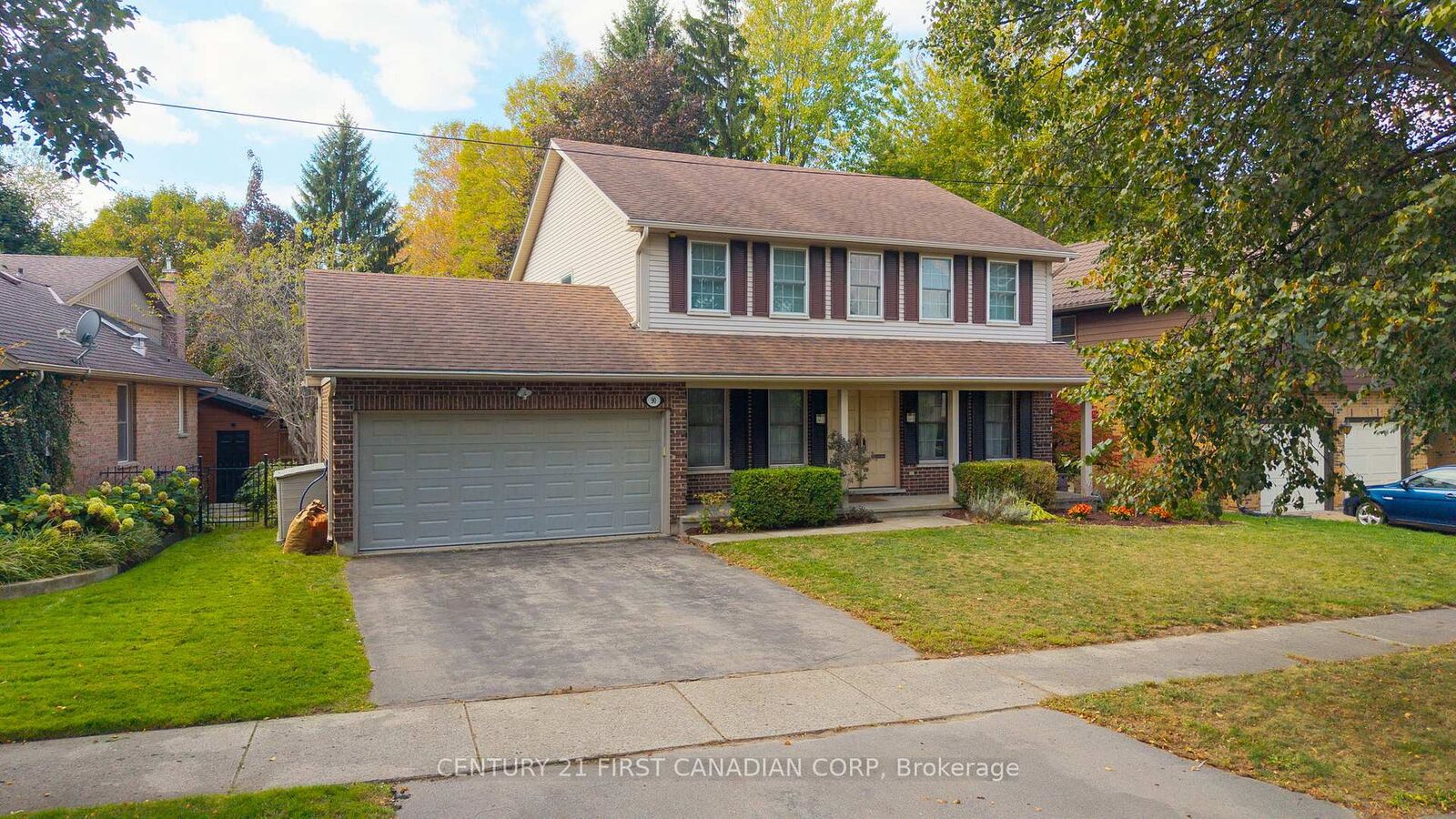 Property Photo:  90 Meridene Crescent W  ON N5X 1G2 