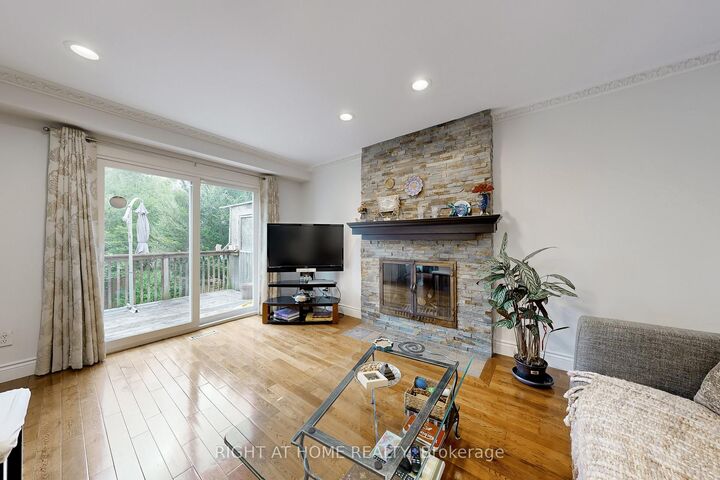 Property Photo: 52 Breckonwood Crescent ON L3T 5E8