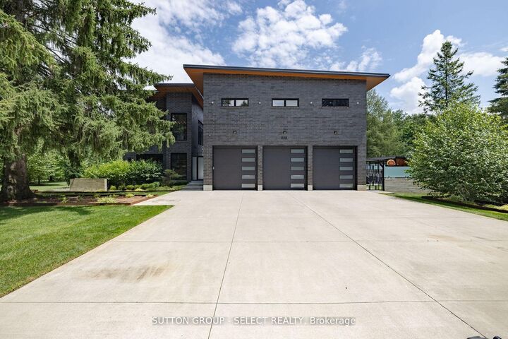 Property Photo: 9385 Elviage Drive ON N6K 4R8
