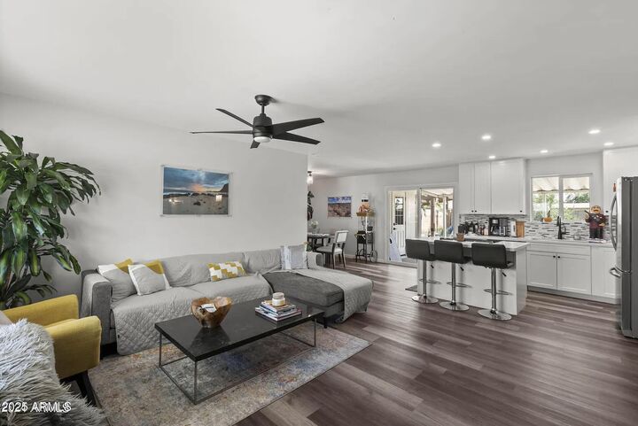 Property Photo:  1321 W 14th Street  AZ 85281 