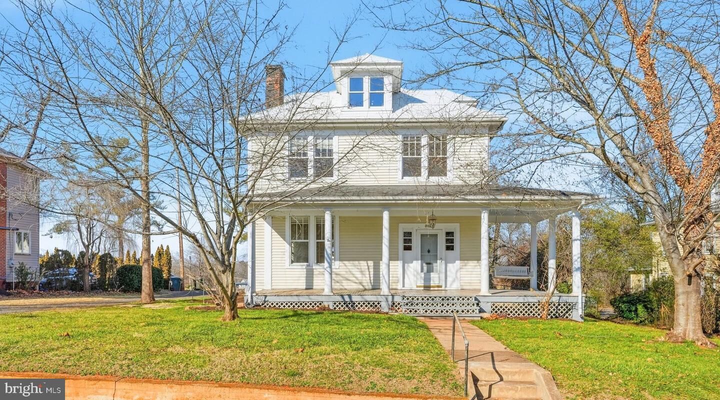 Property Photo: 802 E Piedmont Street VA 22701
