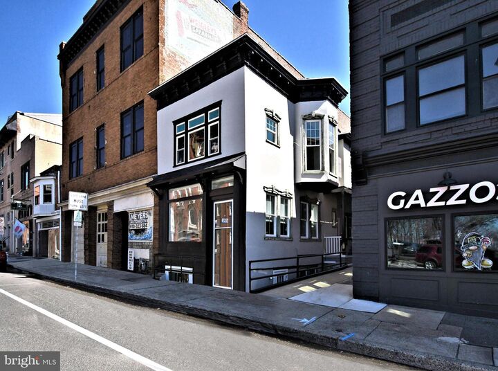 Property Photo:  20 S Hanover Street 1B  PA 19464 