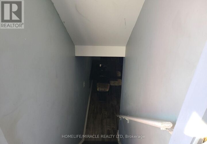 Property Photo:  150 Gentile Circle  ON L4H 3N3 