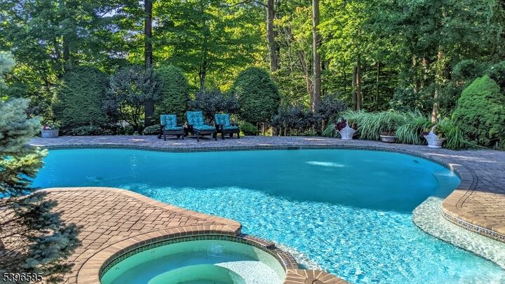 Property Photo: 15 Skytop Dr NJ 07834