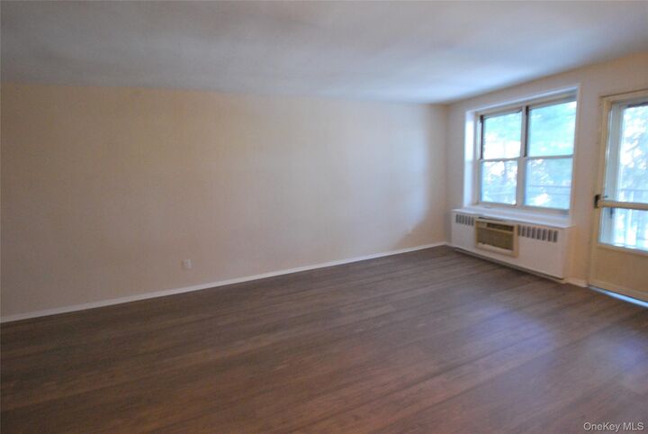 Property Photo: 16 Lake Street 3F NY 10603