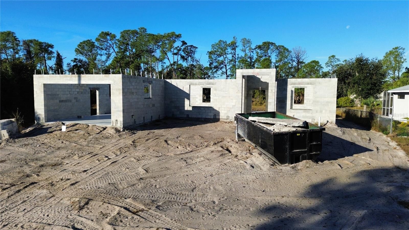 Property Photo: 1405 Winthrop Street FL 34288