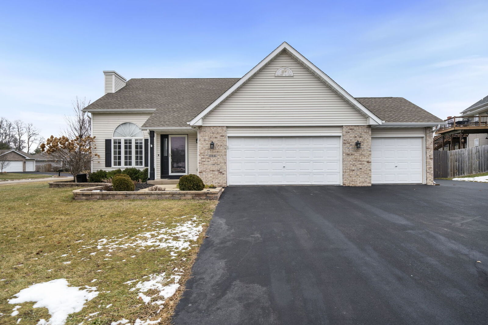 Property Photo:  12441 Woodcrest Lane  IL 61073 