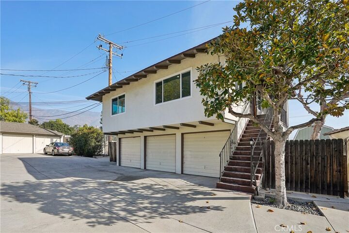 Property Photo:  1466 Allen Avenue N  CA 91104 