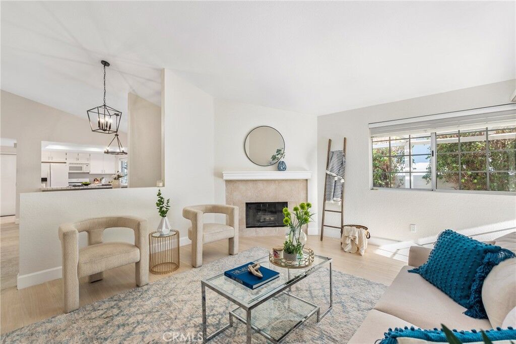 Property Photo: 43791 Calle Las Brisas W CA 92211