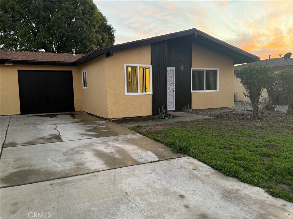 Property Photo:  2221 San Bernardo  CA 92545 