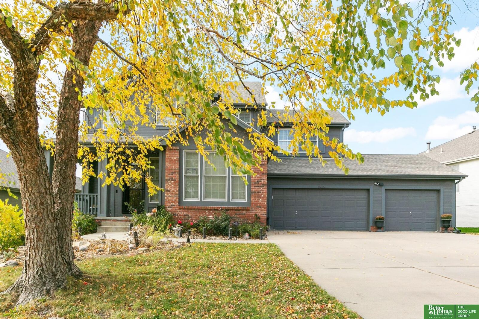 Property Photo:  9404 S 27th Avenue  NE 68147 