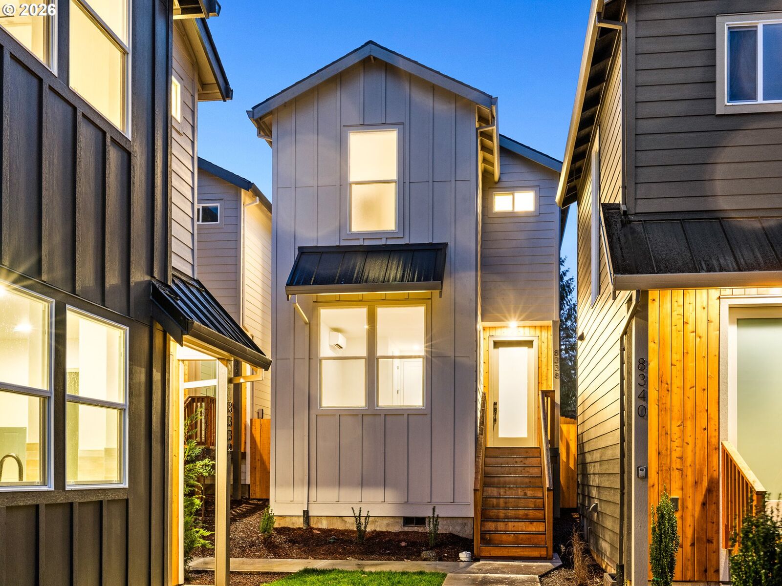 Property Photo: 8338 N Bank St OR 97203