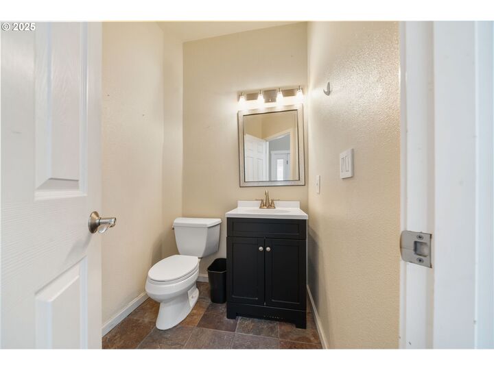 Property Photo:  6636 S Virginia Ave  OR 97239 