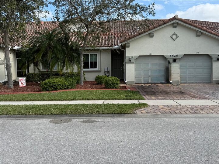 Property Photo:  6525 Oxford Circle 103C  FL 32966 