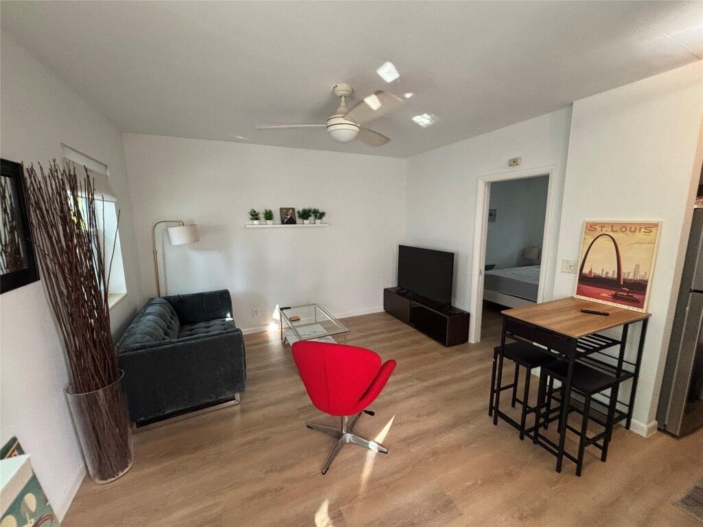 Property Photo: 1315 SE 2nd Street Rear East FL 33301