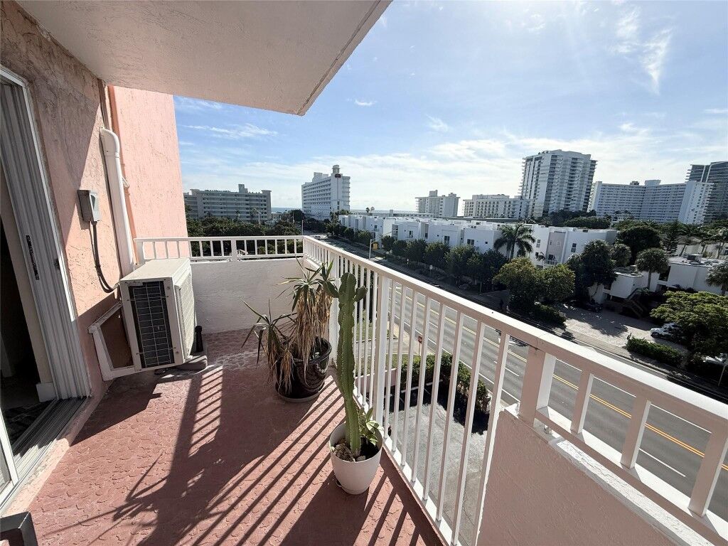 Property Photo:  3201 NE 14th Street Causeway 610  FL 33062 