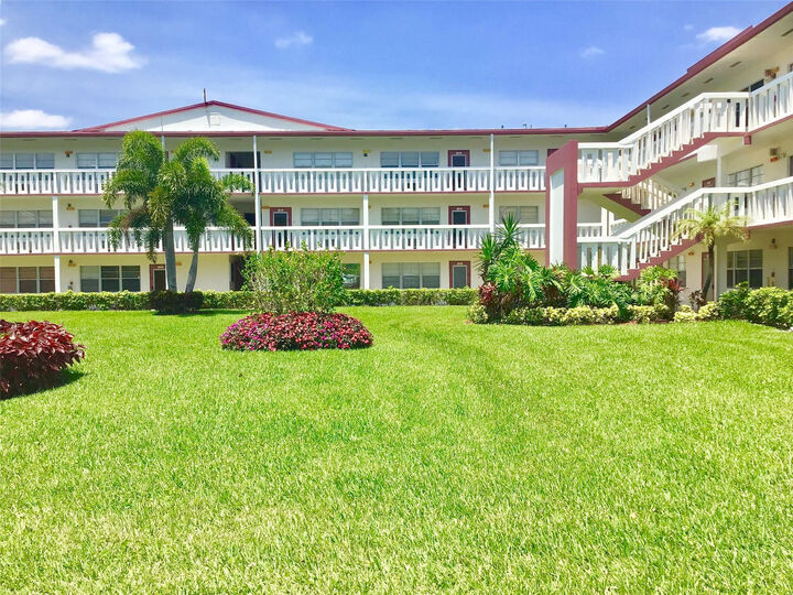 Property Photo:  135 Fanshaw D 135  FL 33434 