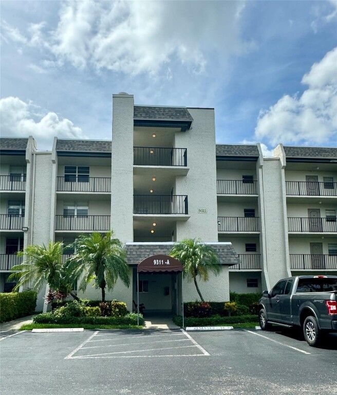 Property Photo:  9311 Orange Grove Drive 204  FL 33324 