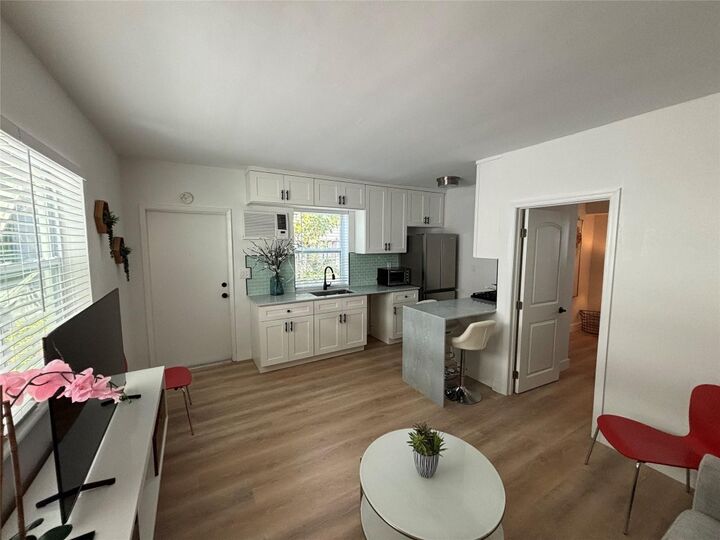 Property Photo:  1315 SE 2nd Street Rear West  FL 33301 