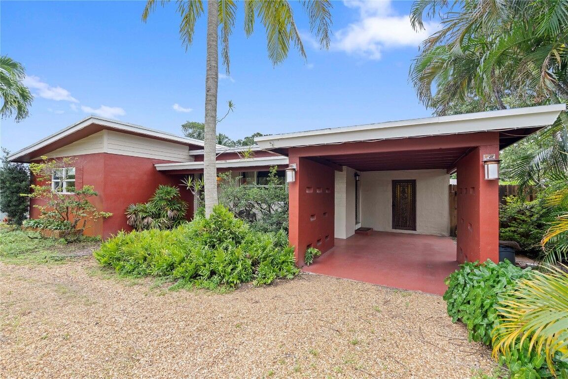 Property Photo:  3370 SW 20th Court  FL 33312 