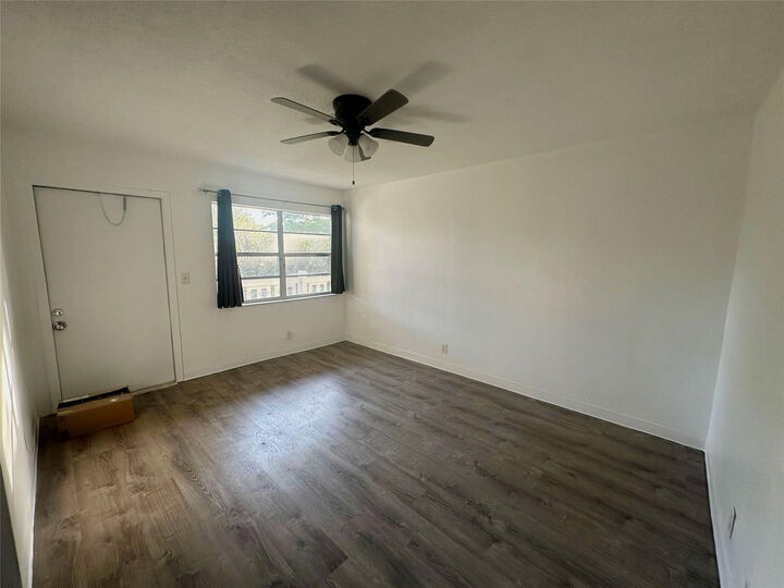 Property Photo:  4163 SW 67th Avenue 211C  FL 33314 